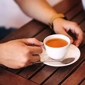 Inilah Bahaya Minum Teh Seusai Makan, Bisa Bikin Wajah Pucat!