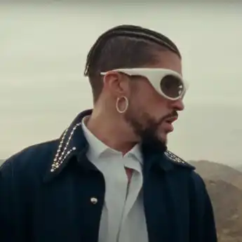 Lirik Lagu 'Where She Goes' yang Dinyanyikan oleh Bad Bunny dan Terjemahannya