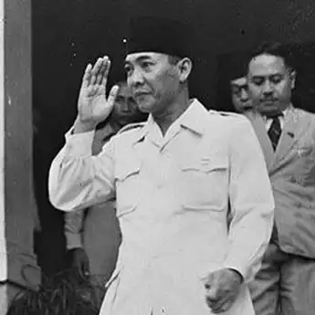 Apa Latar Belakang Dikeluarkannya Dekrit Presiden 5 Juli 1959?