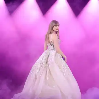 Lirik Lagu dan Terjemahan I Can See You - Taylor Swift (From The Vault)