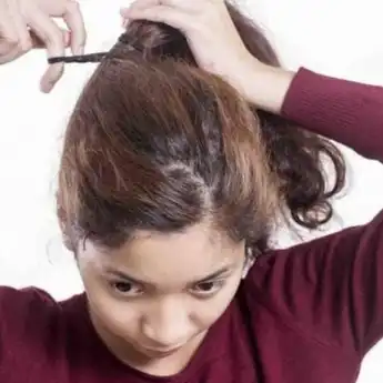 Bisa Bikin Rambut Rontok, Berikut 2 Bahaya Mengikat Rambut Ketika Tidur