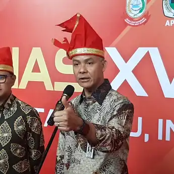 Ini Jawaban Ganjar Ditanya Sosok Bacapres 2024 Prabowo dan Anies Baswedan