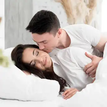 Ini 8 Tips Memuaskan Istri di Ranjang, Para Suami Wajib Tahu!