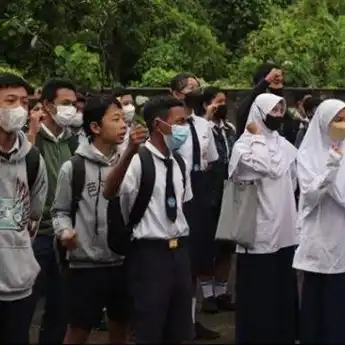 20 Contoh Perkenalan Diri saat MPLS yang Berkesan dan Tak Terlupakan!