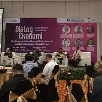 Dari Dialog Ekonomi IWEB: Walau Pemilu Serentak, Ekonomi Optimis Tumbuh