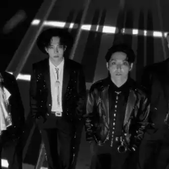 Lirik Lagu ALIVE Milik The Rose Disertai Terjemahannya
