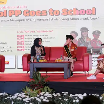 Cegah Perundungan Siswa, Satpol PP Surabaya Gelar Roadshow Goes To School