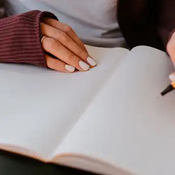 Mengenal Struktur Teks Persuasi: Pengertian dan Contohnya