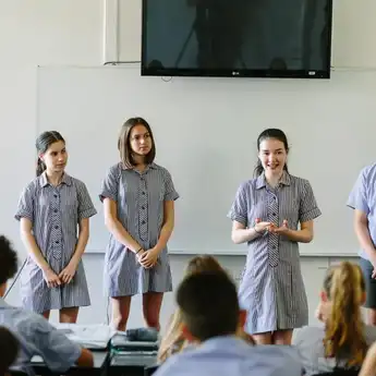 10 Contoh Pidato Persuasif Singkat Berbagai Tema, Materi Kelas 9