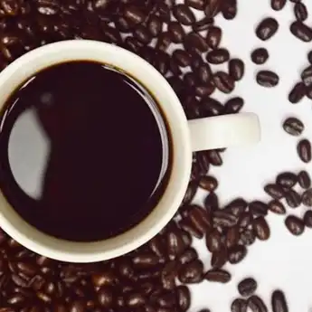 Kurangi Minum Kopi Mulai Sekarang Jika Tak Mau Rambut Rontok