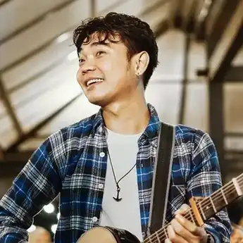 Chord Gitar dan Lirik Lagu 'Merayu Tuhan' - Tri Suaka ft. Dodhy Kangen Band