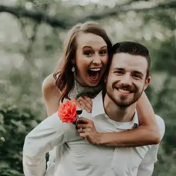 37 Contoh Ucapan Ulang Tahun untuk Pacar yang Romantis & Mengharukan!