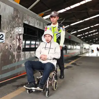 Di Daop 2, Penumpang Disabilitas Dapat Diskon Tiket 20 Persen 