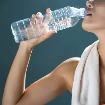 Stop Lakukan Ini, Bahaya Minum Air Berulang Kali dari Botol Minum Sekali Pakai