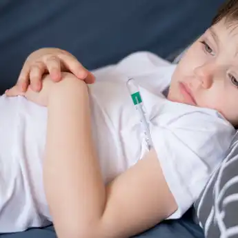 7 Cara Menurunkan Demam Pada Anak Tanpa Obat, Orangtua Jangan Panik!
