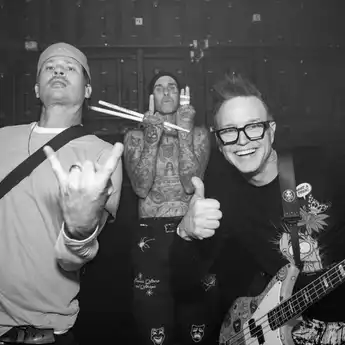 Lirik Lagu 'ONE MORE TIME' – Blink-182, dengan Terjemahannya