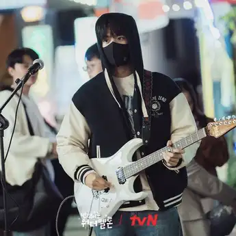 Lirik dan Terjemahan Lagu A Song For You – Joonil Jung, OST Twinkling Watermelon