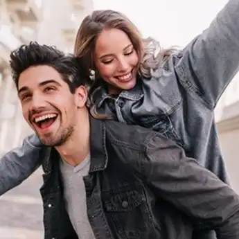 35 Long Text Anniversary buat Pacar, Romantis Bikin Hati Ketar-ketir!