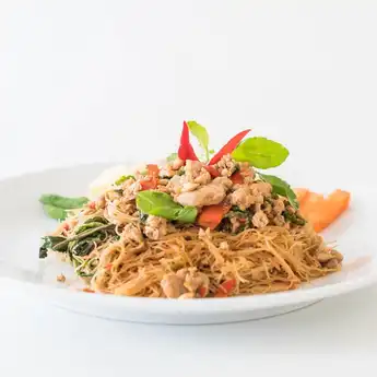 Resep Membuat Bihun Goreng yang Kaya Akan Rempah, Mau Coba Recooked?