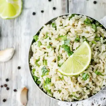 Resep Nasi Daun Ketumbar, Bisa Dihidangkan dengan Ayam Goreng