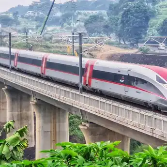 Total Penumpang Whoosh Januari - Juni 2025 Naik 10% Dari 2024, KCIC Inovasi Lewat Skema Tarif
