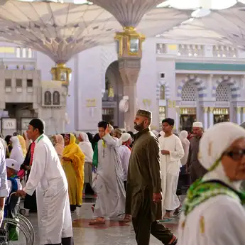 20 Ucapan untuk Orang Pergi Umroh Penuh Makna dan Harapan Baik