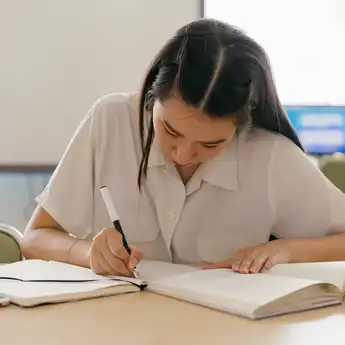25 Contoh Soal UAS Bahasa Indonesia Kelas 8 SMP/MTS Semester 1 Beserta Jawabannya