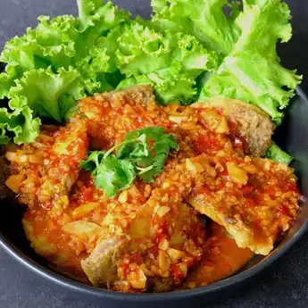 Resep Ikan Goreng Sambal Bawang yang Nikmat dan Menggugah Selera