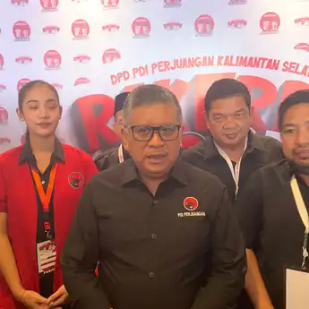Kompak Berbaju Hitam Saat di Kalsel, Sekjen PDIP: Bentuk Keprihatinan