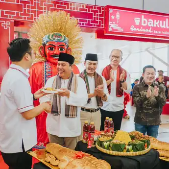 Teh Pucuk Harum X BAKUL Sarinah Suguhkan Kenikmatan Kuliner Nusantara  di Stasiun Kereta Cepat Whoosh