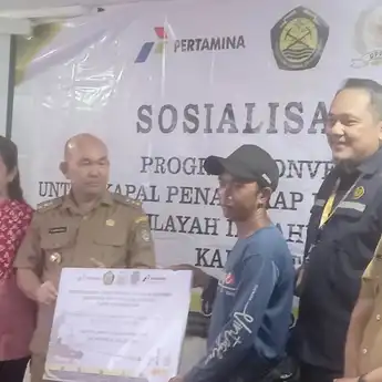 270 Nelayan Landak Terima Bantuan Program Konversi BBM ke BBG Untuk Kapal Penangkap Ikan 