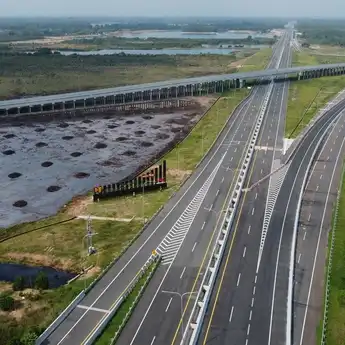 Kementerian PUPR: Jalan Nasional dan Jalan Tol Operasional Siap Dukung Kelancaran Libur Natal 2023 dan Tahun Baru 2024