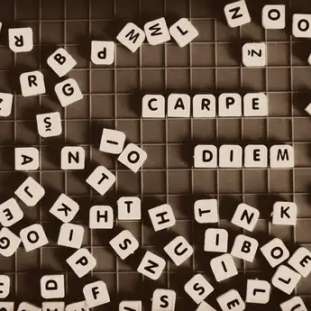Arti Carpe Diem, Istilah yang Dipopulerkan Penyair Besar Yunani
