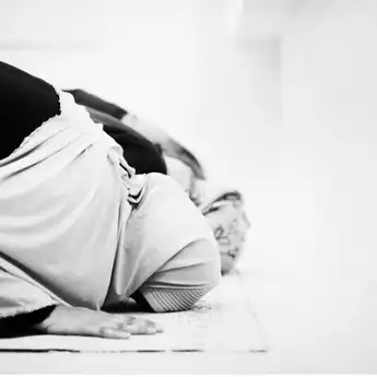 Hukum Sholat Jumat Bagi Wanita, Boleh atau Tidak?