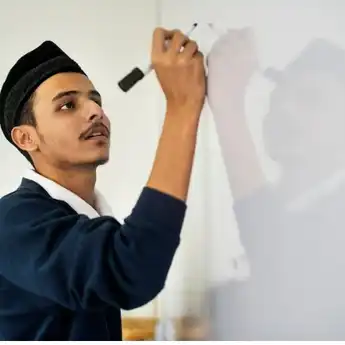 24 Ucapan Selamat Hari Guru Nasional 2023 dalam Bahasa Arab Lengkap dengan Artinya