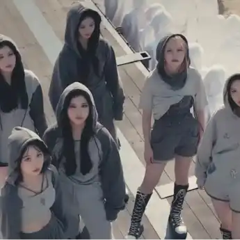 Lirik Lagu BOOM - NMIXX, dengan Terjemahan Indonesia dan Inggris