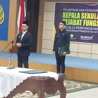 Edi Kamtono : Jadilah Guru Yang Selalu Dirindukan Siswa