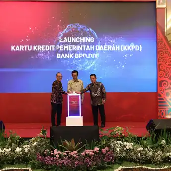 Launching Kartu Kredit Indonesia (KKI) BPD DIY,  Pemda se-DIY Tanda Tangani Komitmen Implementasi KKI