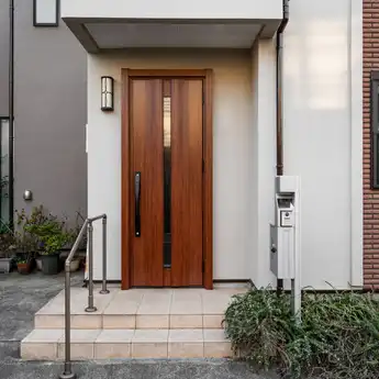 Fengshui: Posisi Pintu yang Bikin Kekayaanmu Terkuras, dan Cara Mengatasinya