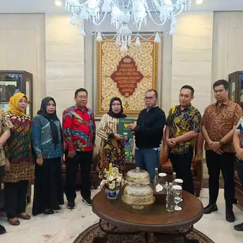 Danny Pomanto Resmi Kantongi Sertifikat HPL Karebosi Setelah 44 Tahun