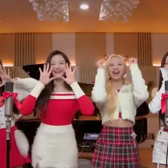 Lirik dan Terjemahan 'Christmas Without You' Milik BABYMONSTER