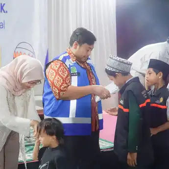 Jasa Marga Berikan Santunan Kepada Yatim Piatu Yayasan Rumah Harapan Purwakarta