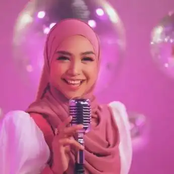 Lirik Lagu Merinding Disko yang Dipopulerkan Oleh Ria Ricis. 