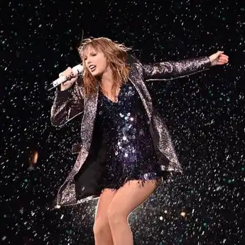 Makna dan Arti Lagu 'August' Taylor Swift, Cinta Segitiga di Musim Panas