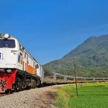 Perjalanan KA Commuter Bandung Raya Berangsur Normal