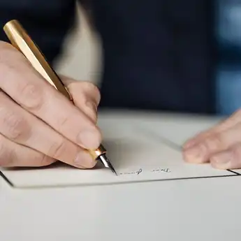 Berikut 8 Contoh Surat untuk Kakak OSIS MPLS yang Bisa Kamu Contoh!