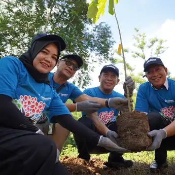 Tanam 1.000 Bibit Pohon, Pertamina Hijaukan Kebun Raya Pucak Maros