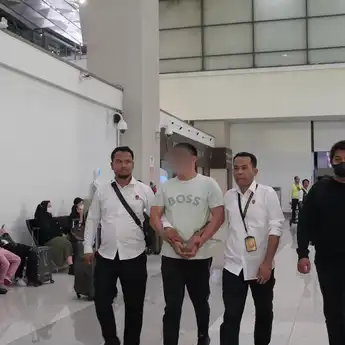 Direktorat Jenderal Imigrasi Kemenkumham Pulangkan WNI DPO dari Guangzhou, Tiongkok