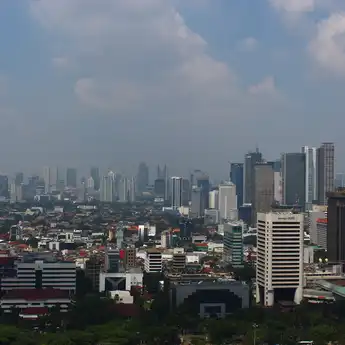 Cuaca Jabodetabek Hari Ini, 14 Juni 2025: Hujan atau Cerah di Akhir Pekan?