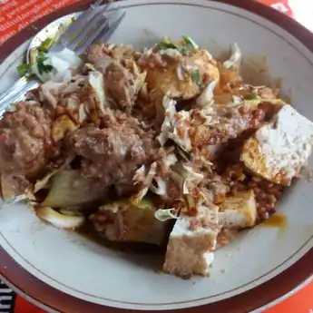 Menjelajahi Beragam Kuliner Malam di Semarang